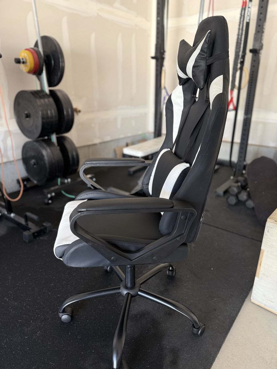 Gaming chair