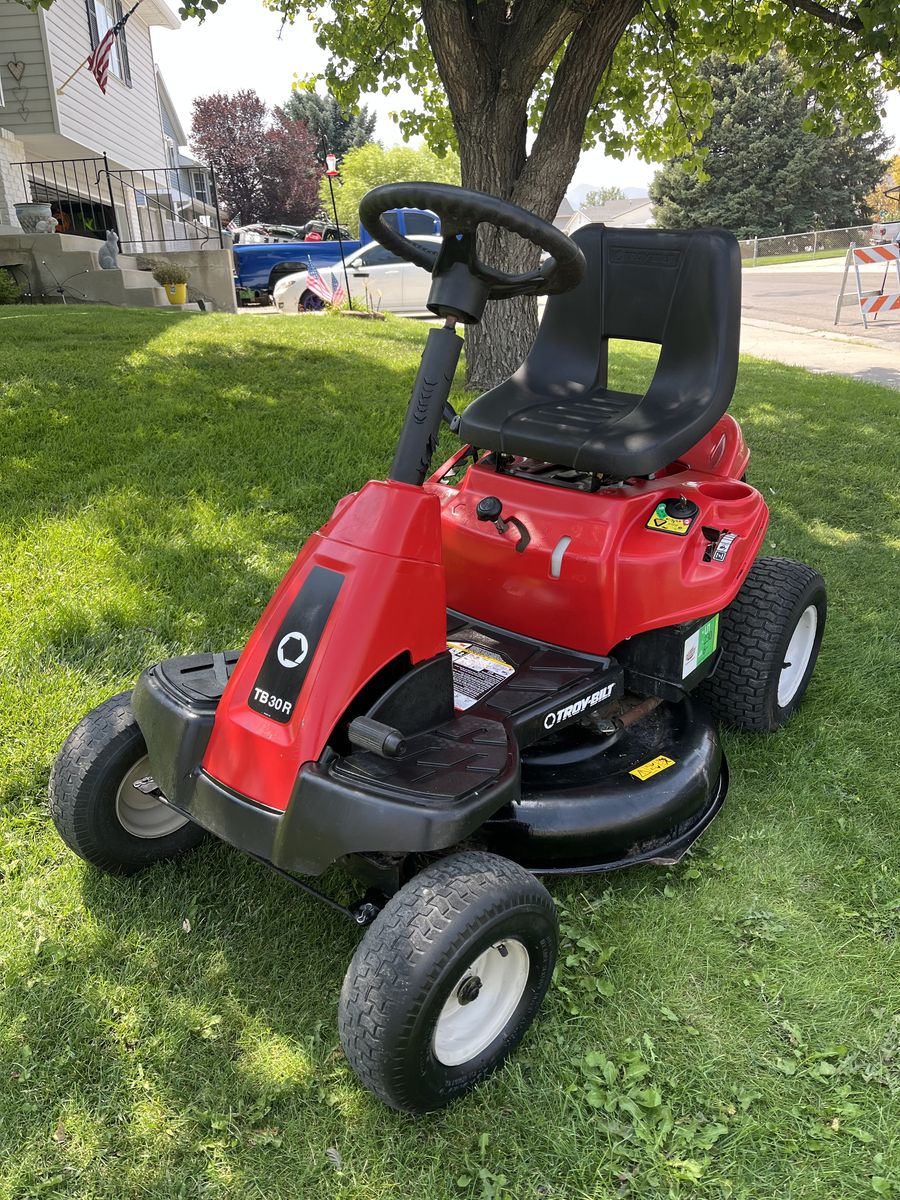 Troy Bilt TB30R Riding Mower