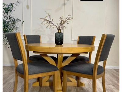 MODERN EXPANDABLE DINING SET