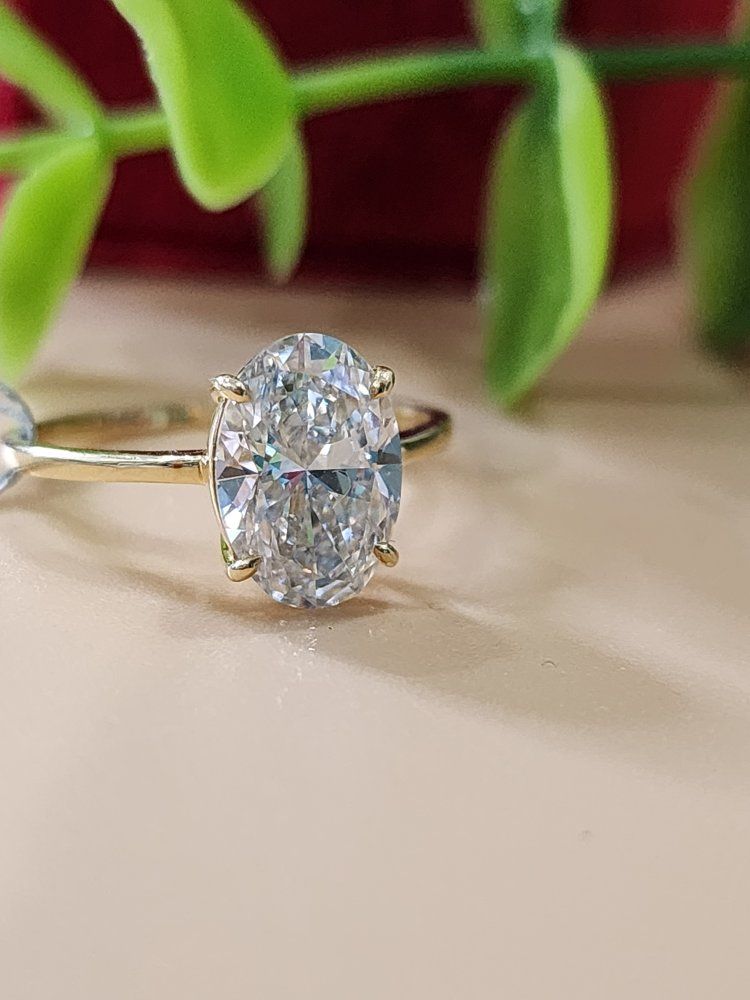 3.00 CT LGD VVS2 Oval Cut Diamond Engagement Ring 18k Yellow Gold Solitaire