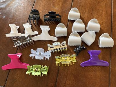 Lot of 20 Plastic Hair Claw Clips