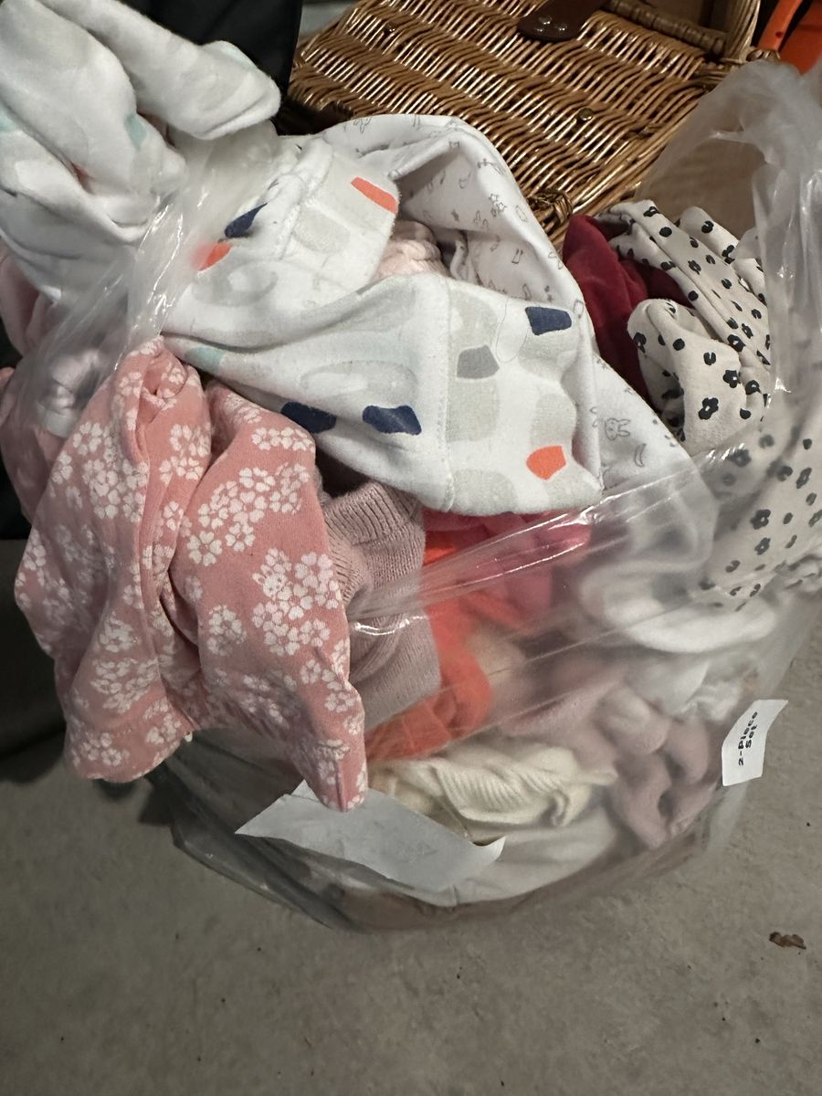 Free baby girl clothes 0-6month