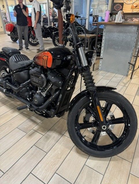 Harley-Davidson 2022 Street Bob 114