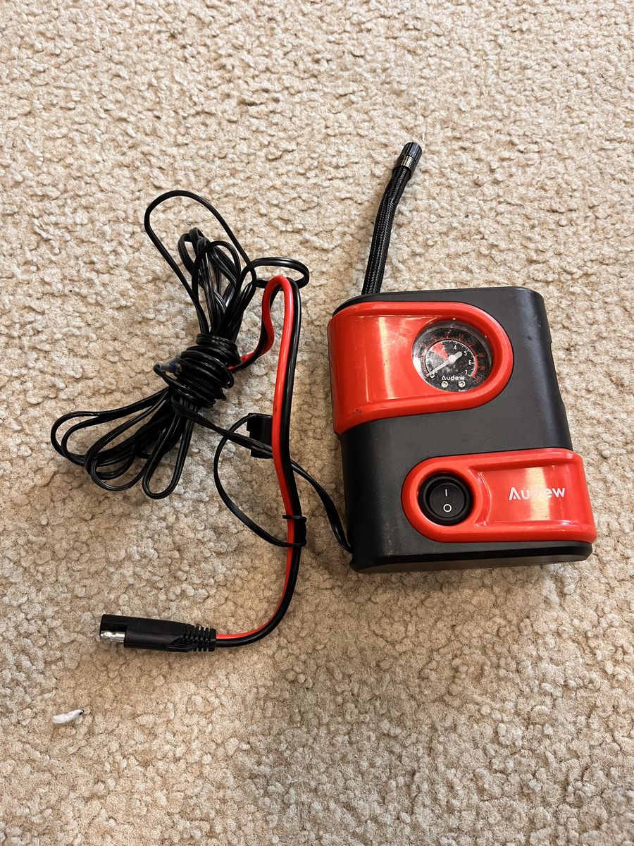Audew Portable Car Air Compressor Tire Inflator DC 12V 150 PSI with Gauge