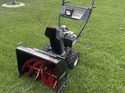 Garden Way Troy-Bilt 10 HP 26-Inch Self-Propelled Gas Snow Blower
