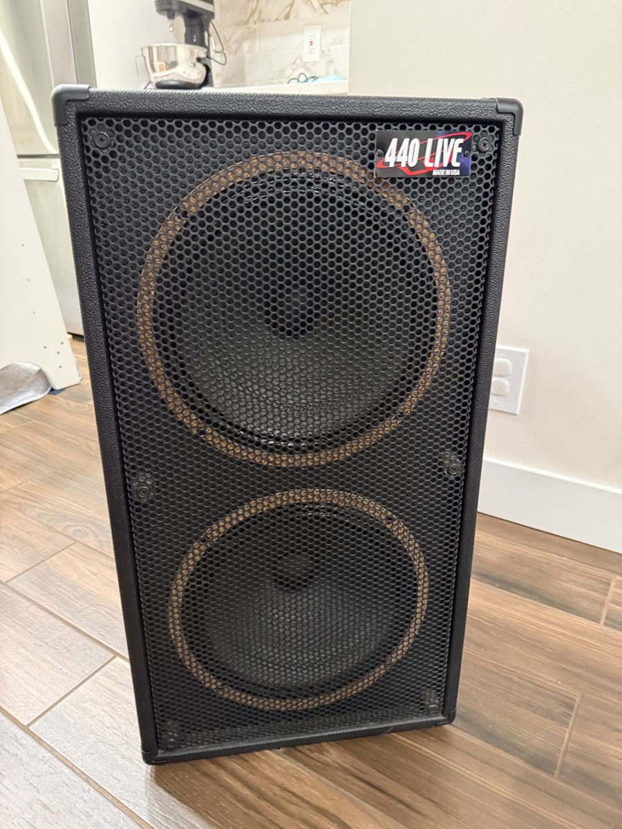2x12 Guitar Speaker Cabinet