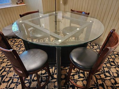 Table and 4 chairs
