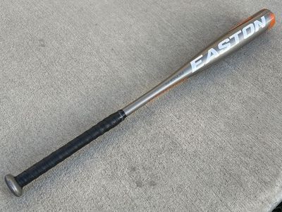 Easton Magnum Youth Baseball Bat 30 Inch Drop 10 NEW GRIP