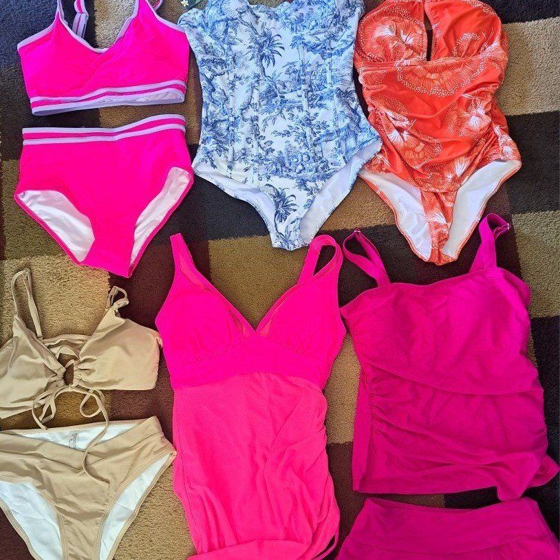 6 cute swimsuits