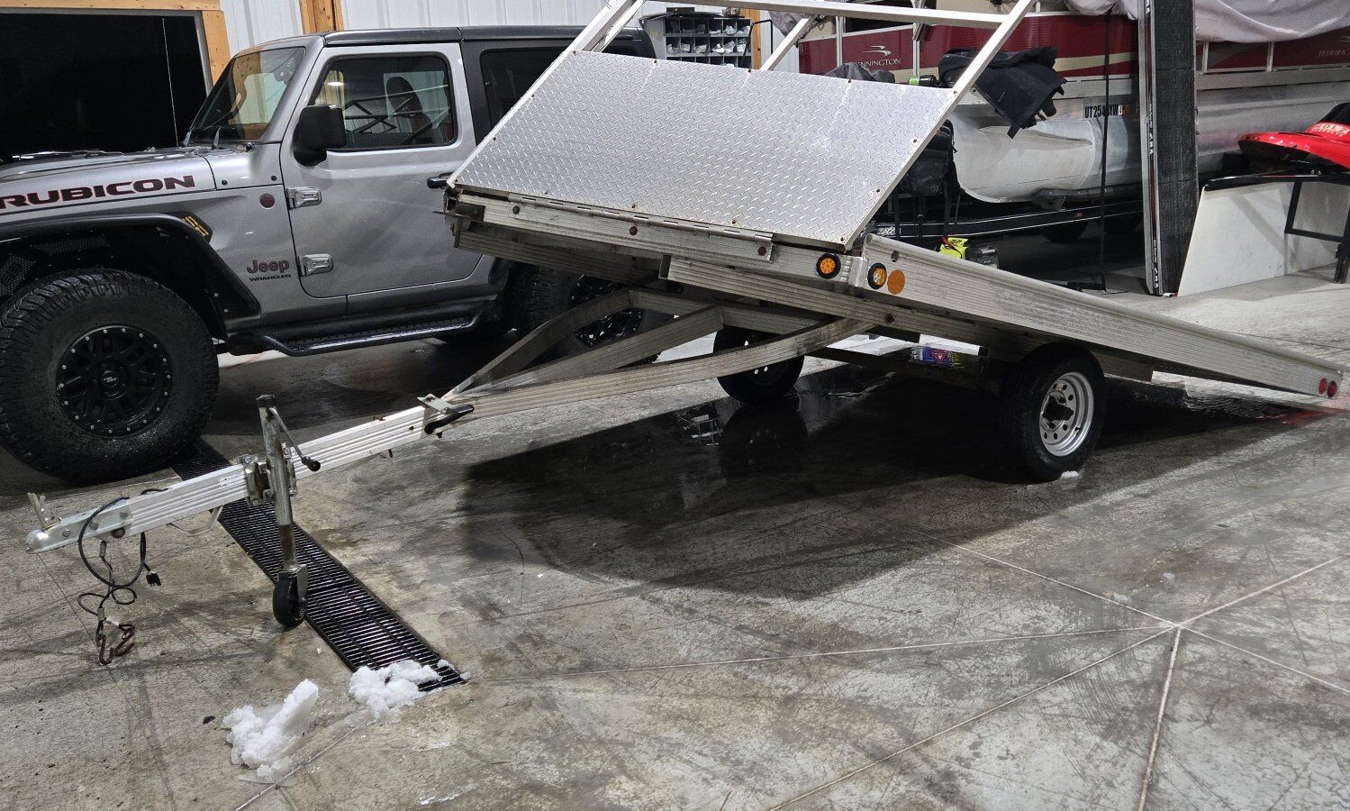 2 Place Aluminum tilt deck