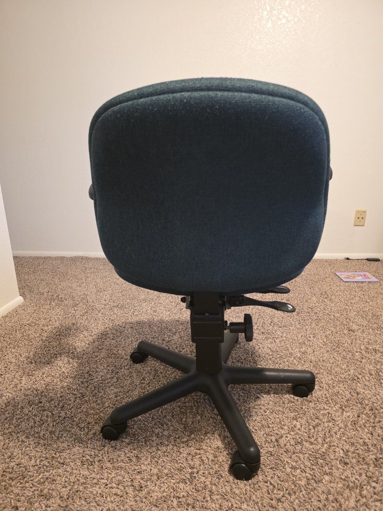 Main image 4