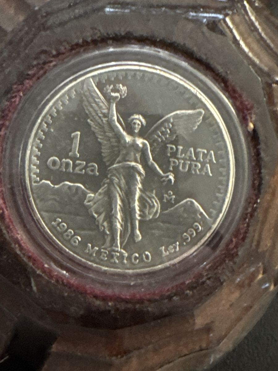 1986 1oz .999 fine silver antiqued Mexican Libertad
