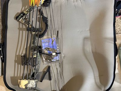 Browning Youth Compound Bow Package – Case, Arrows & Accessories