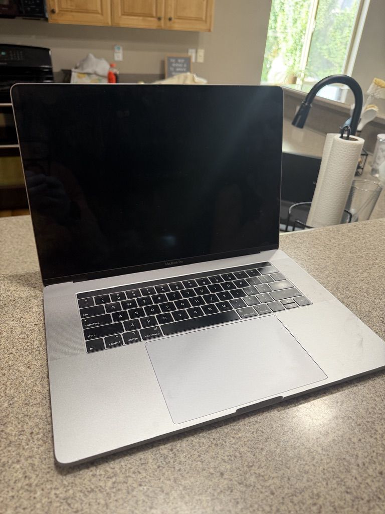 2018 Mac Book Pro, 512GB 16GB of RAM