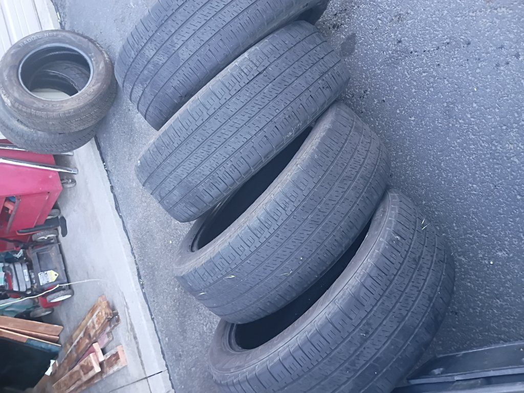 (4)Nokian One 235/65R18