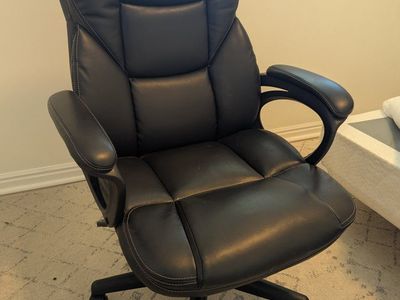 Executive High-Back Office Chair – Excellent Condition