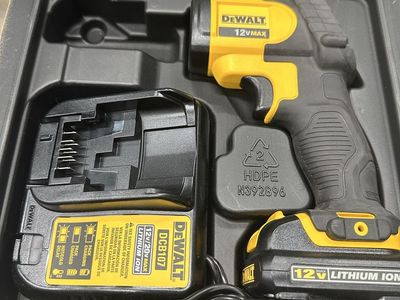 DeWalt DCT 414 Inferred Thermometer