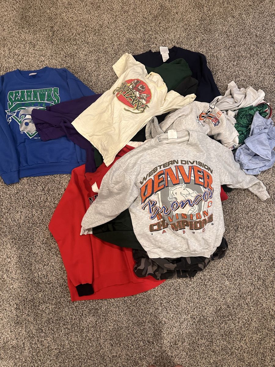 Insane 30 piece vintage clothing resale bundle, including true vintage music such as Grateful Dead, and vintage sport bangers et