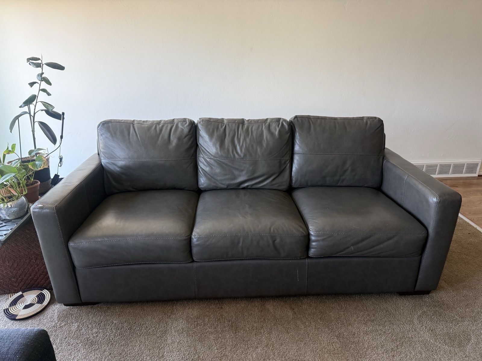 Member’s Mark Genuine Leather Sofa – Gray