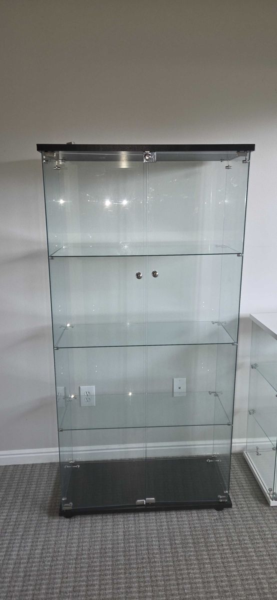 Locking Tempered Glass Display Cabinet – Excellent Condition