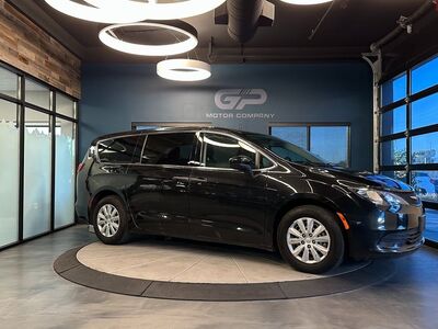 2020 CHRYSLER VOYAGER L