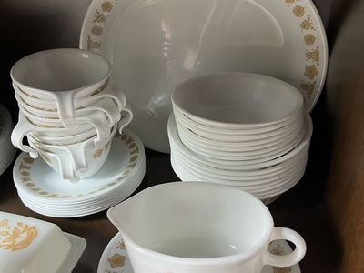 Corelle Butterfly Gold Dinnerware Set Plates Bowls Cups vintage