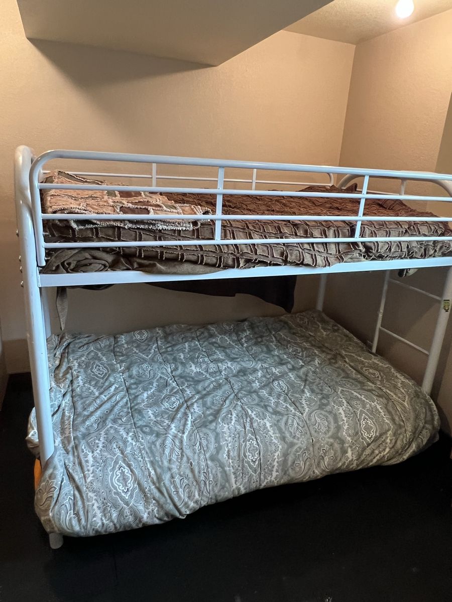 Bunk bed