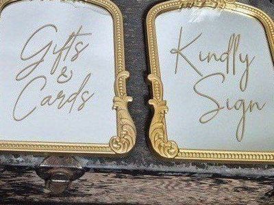 Wedding Decor Set: 2 Signs