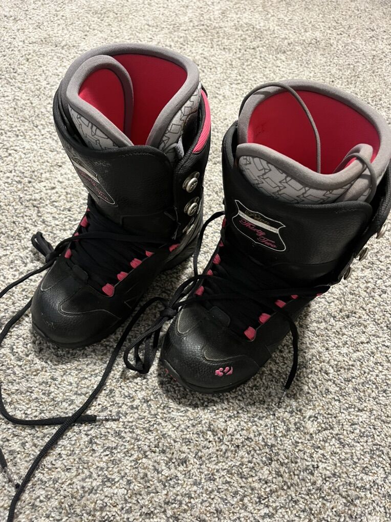 Size 10 PRION ThirtyTwo Womens Snowboarding Boots