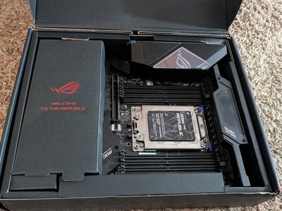 ASUS ROG STRIX TRX40-XE Gaming AMD Threadripper DDR4 ATX Wifi Motherboard