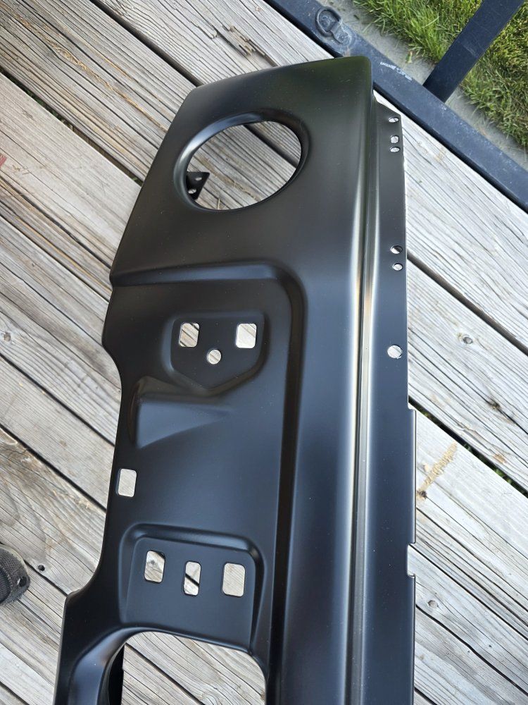 Front bumper 2009-2014 Ford F150 pickup models with fog lights