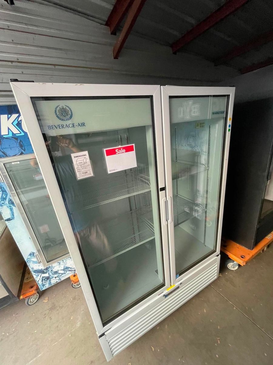 Beverage-Air Commercial 2-Door Glass Display Refrigerator Marketier - Great for Businesses!