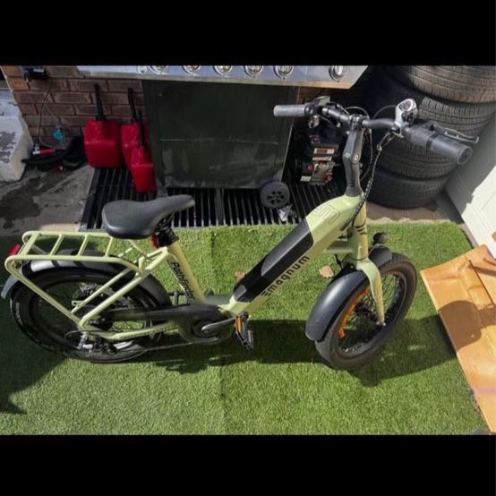 Magnum Pathfinder E-Bike