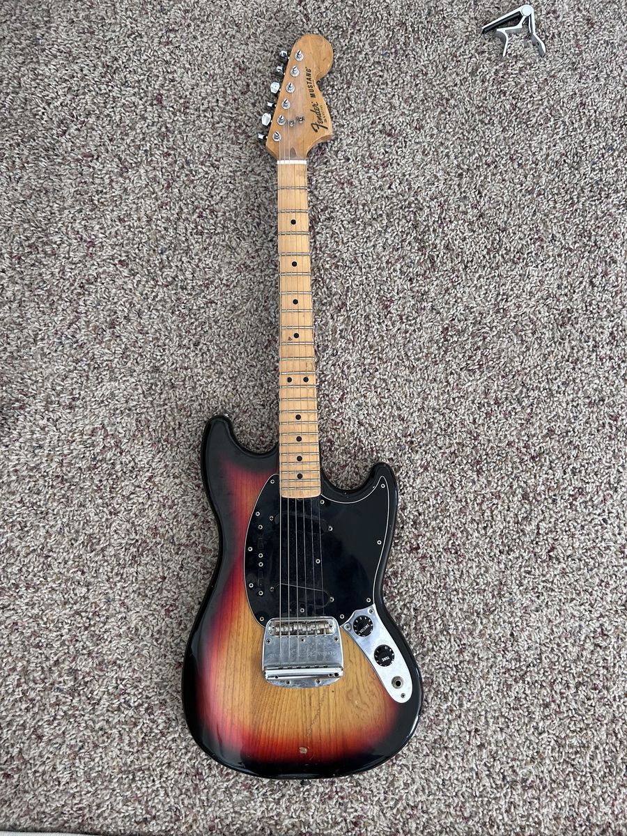 Vintage 1978-1982 Fender USA Mustang - 3 Tone Sunburst
