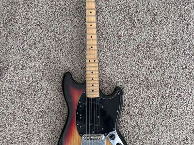 Vintage 1978-1982 Fender USA Mustang - 3 Tone Sunburst