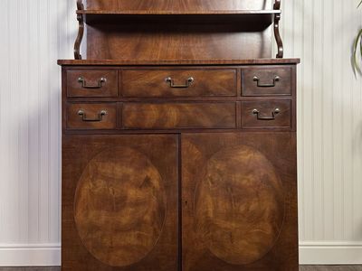 Vintage Heritage Henredon Mahogany Cabinet / Buffet with Waterfall Plate Shelf