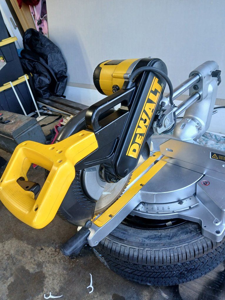 Dewalt miter saw