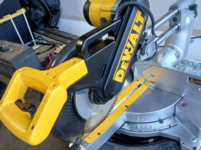 Dewalt miter saw