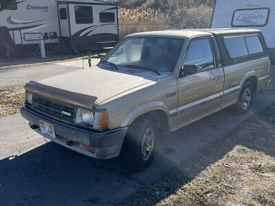 1986 MAZDA B B2000 LX