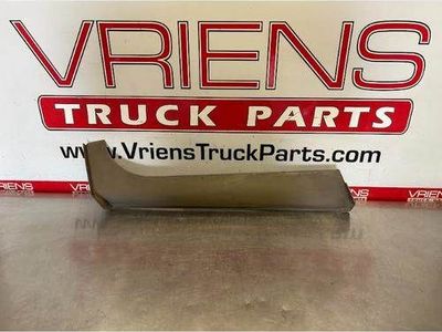 Used Peterbilt Right B Pillar Post Trim Cover, Part # 3029-4-252R