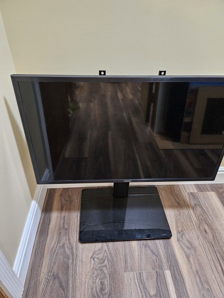 Samsung UN32J525DAF 32-inch 1080p Smart LED TV