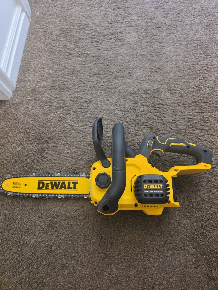 DEWALT 20-Volt MAX 12 in. Brushless Cordless Battery Powered Chainsaw (Tool Only)