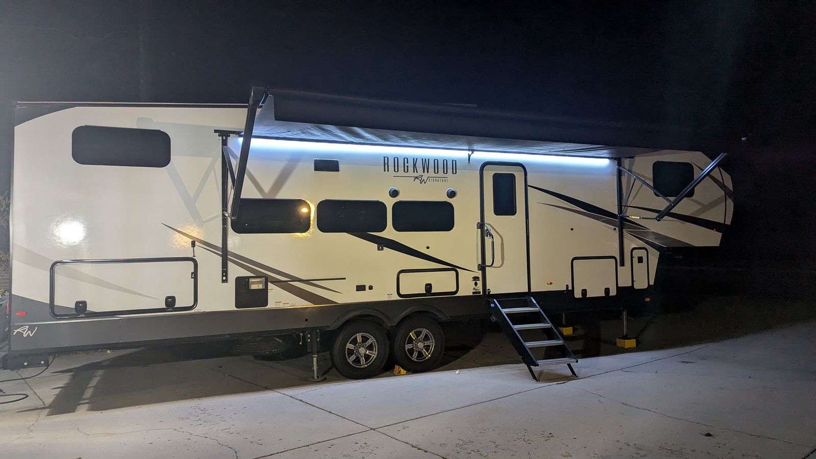 2023 Forest River RV Rockwood Signature 2891bh