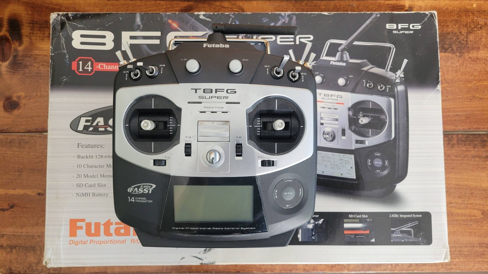 Futaba 8FG Super