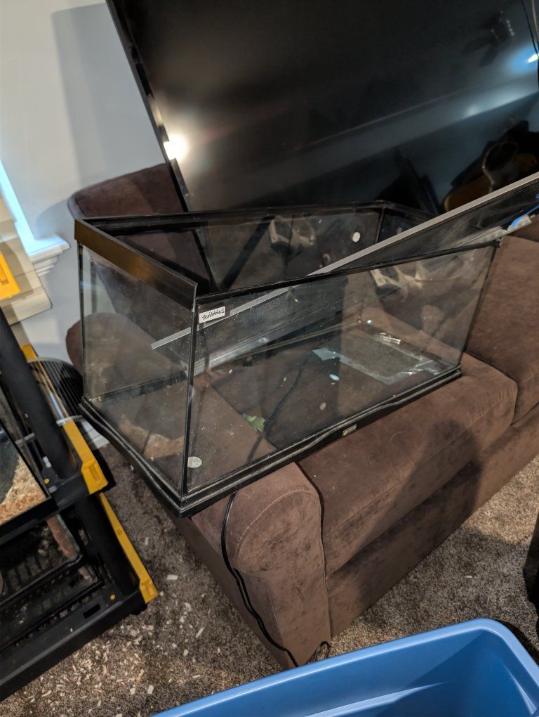 Zoo Med Glass Terrarium Reptile Tank with Screen Top Cover