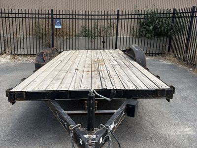 Flat bed trailer