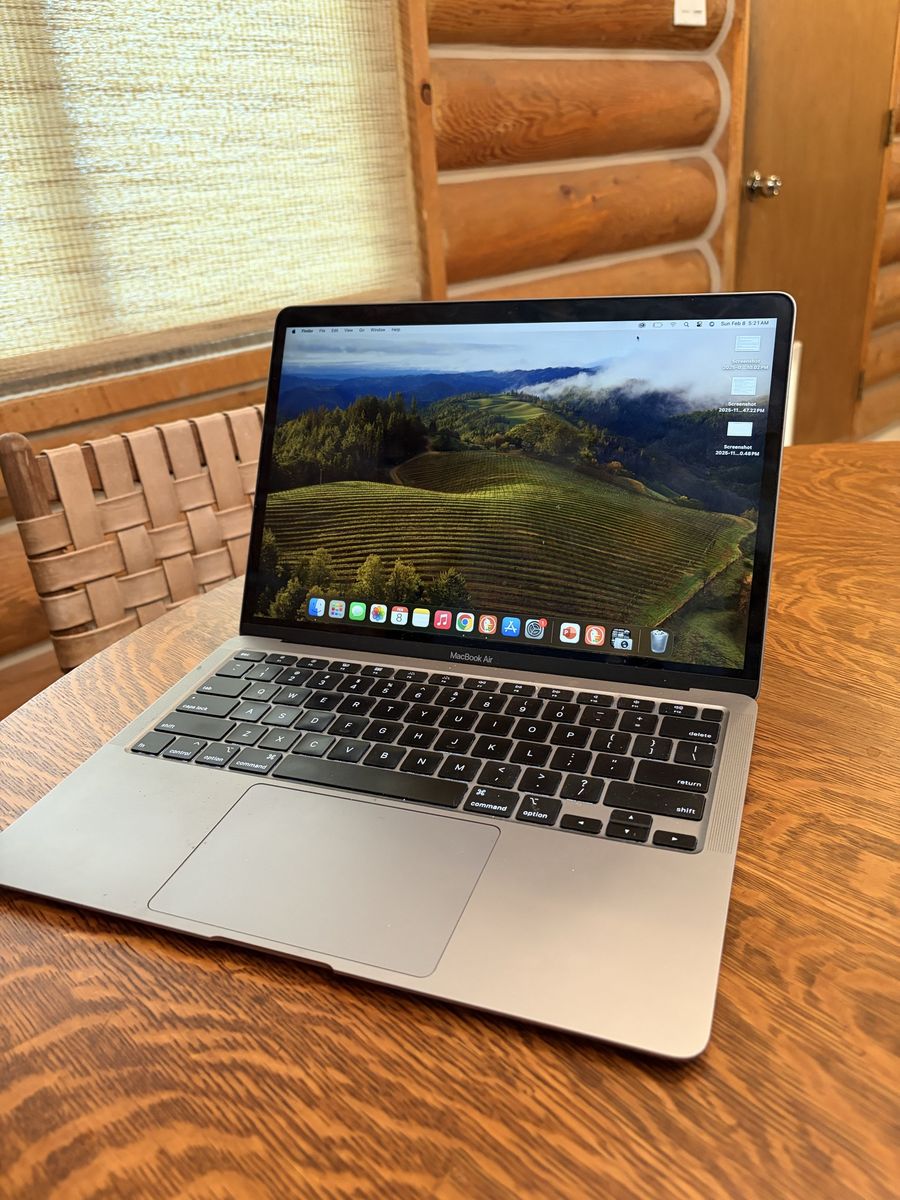 2020 Apple MacBook Air 13” - 256GB