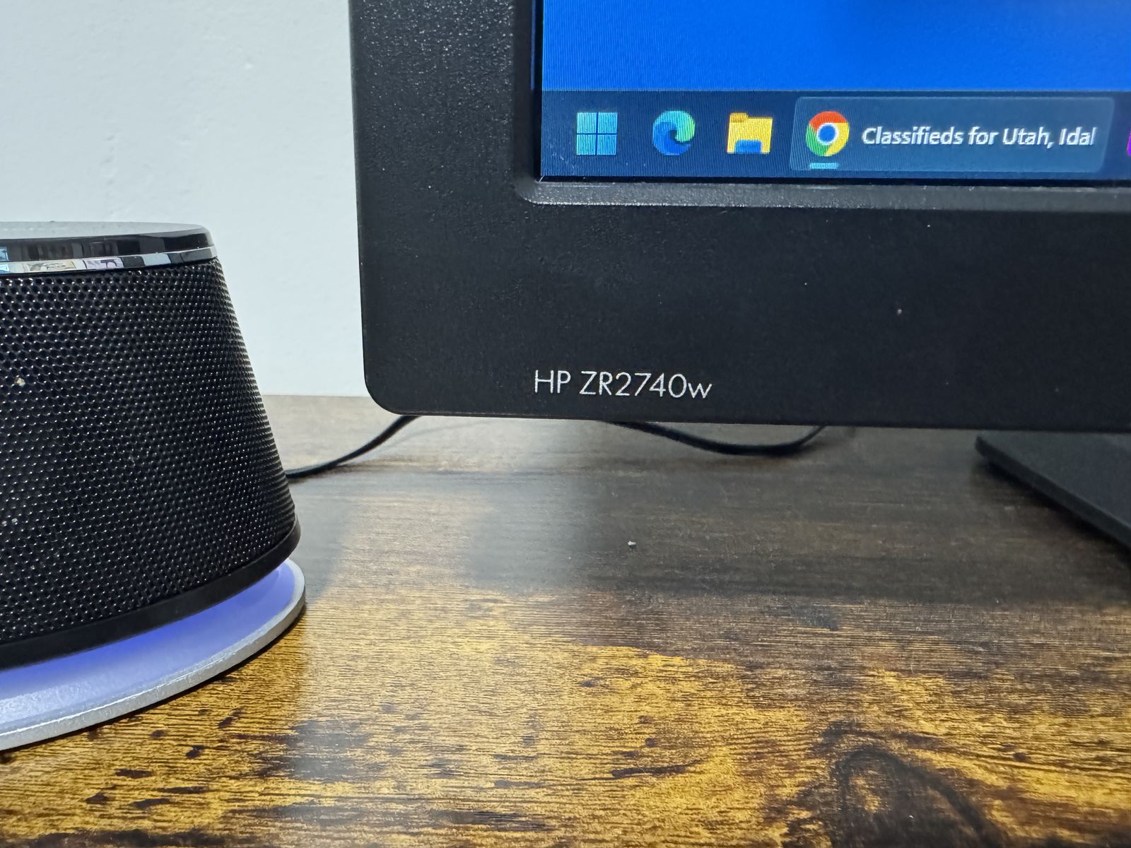 HP ZR2740w 27-inch LED Backlit IPS Monitor