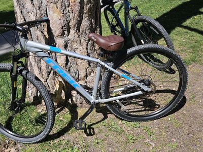 Trek Marlin 4 mountain bike