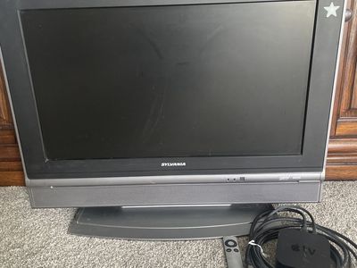 26" Tv With Apple Box